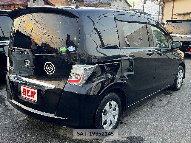 Honda FREED 2013-09 8035679-2
