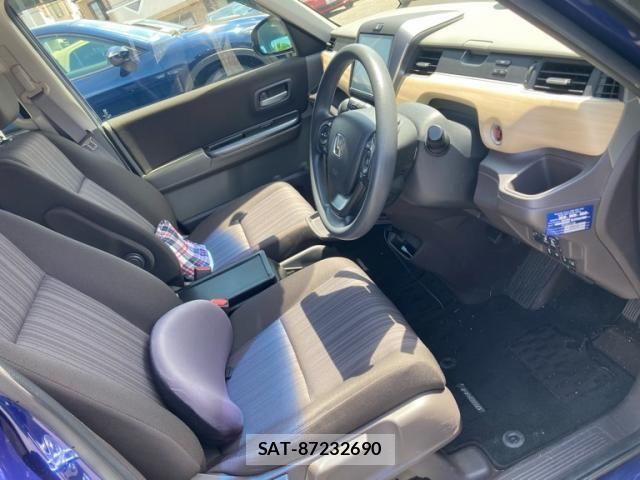 Honda FREED 2017-01 8035677-11