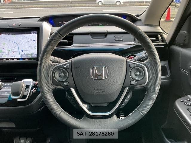 Honda FREED 2022-11 8073827-11