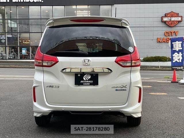 Honda FREED 2022-11 8073827-2