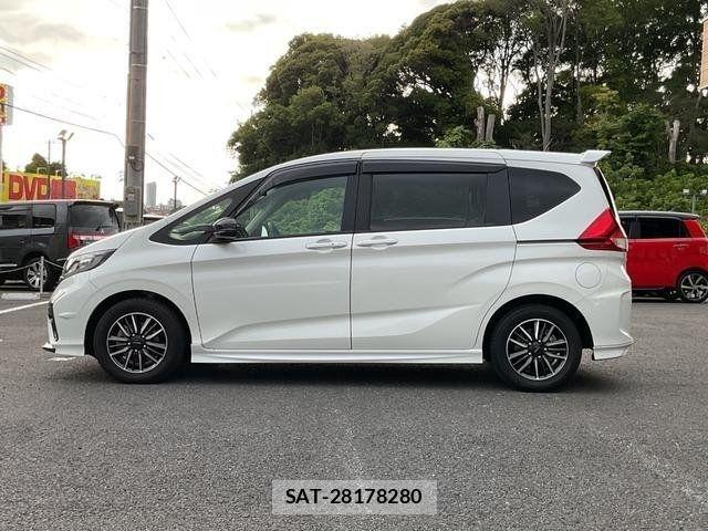 Honda FREED 2022-11 8073827-4