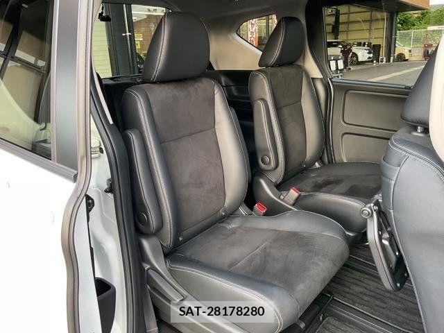 Honda FREED 2022-11 8073827-7