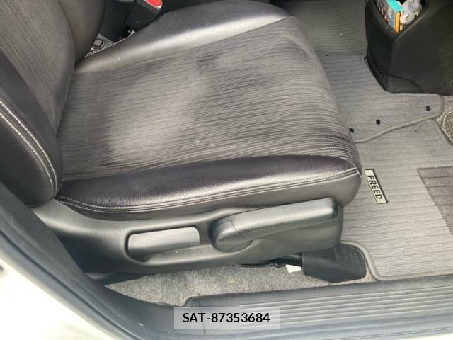 Honda FREED 2015-10 8099282-14