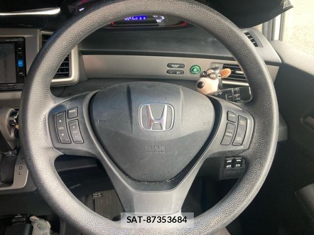 Honda FREED 2015-10 8099282-16