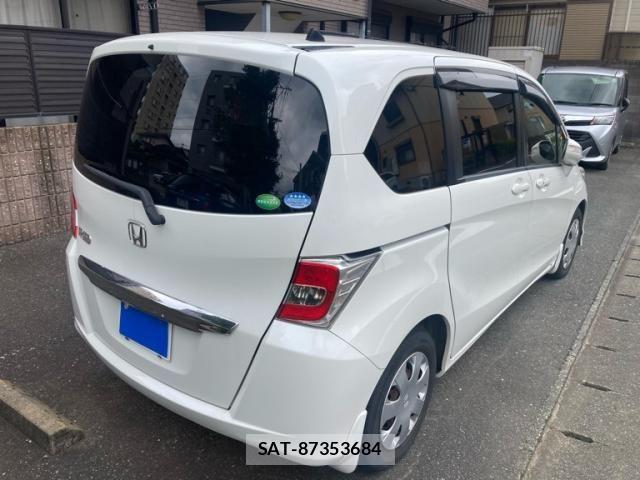 Honda FREED 2015-10 8099282-7