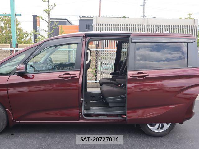 Honda FREED 2023-11 8130238-13