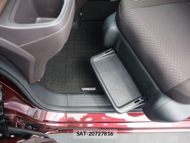 Honda FREED 2023-11 8130238-4