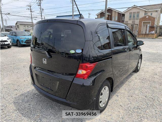 Honda FREED 2009-10 8145838-1