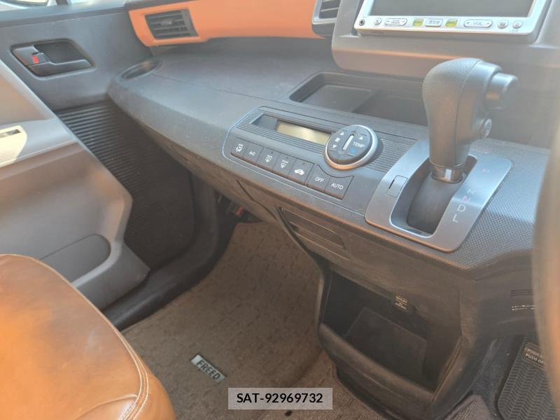 Honda FREED 2009-03 3845479-9