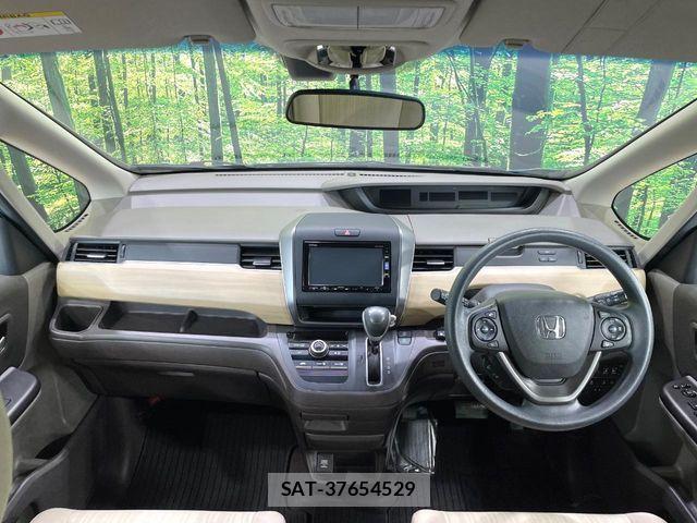 Honda FREED 2019-09 8207594-1