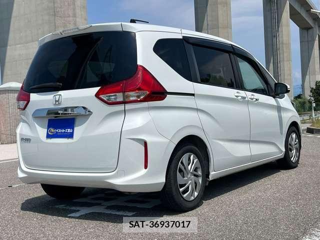 Honda FREED 2017-06 8207593-9