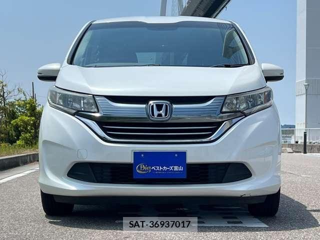 Honda FREED 2017-06 8207593-1