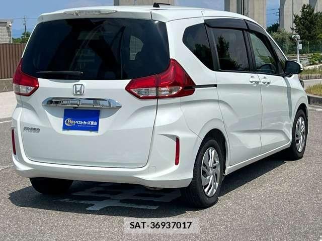 Honda FREED 2017-06 8207593-7