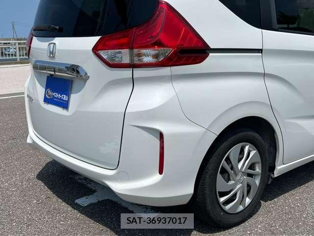 Honda FREED 2017-06 8207593-8