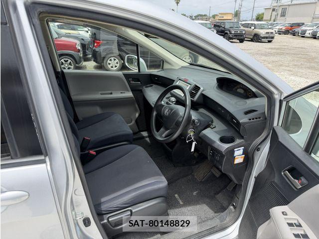 Honda FREED 2009-12 8207609-11
