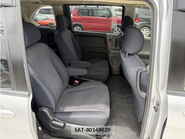 Honda FREED 2009-12 8207609-14