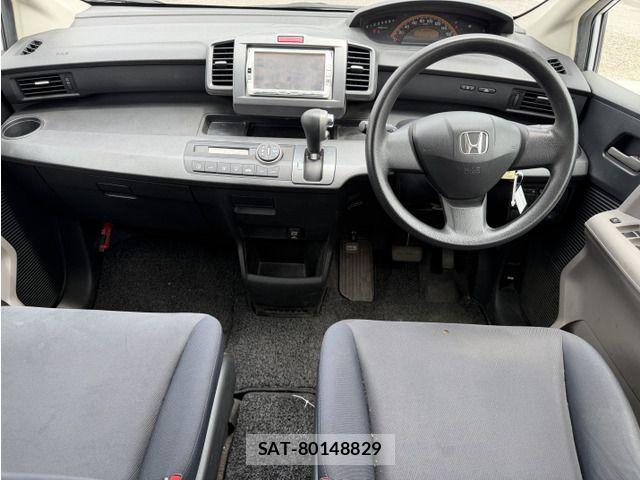Honda FREED 2009-12 8207609-2