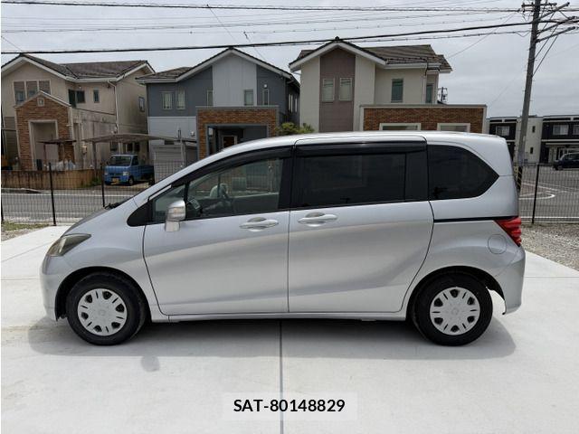 Honda FREED 2009-12 8207609-5