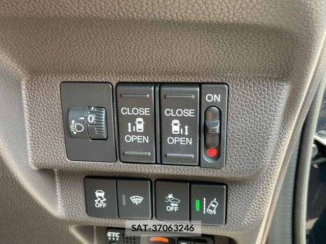 Honda FREED 2021-09 8207590-3
