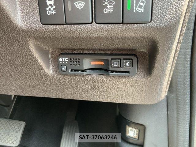 Honda FREED 2021-09 8207590-4