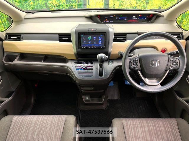 Honda FREED 2019-01 8207596-1
