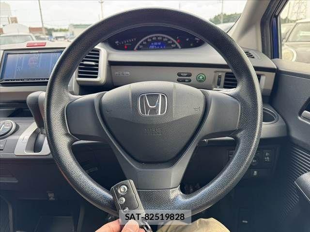 Honda FREED 2012-02 8207607-6