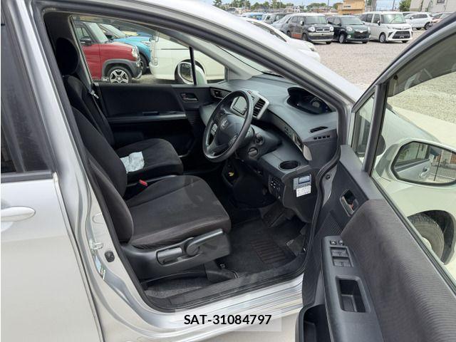 Honda FREED 2012-08 8207606-11