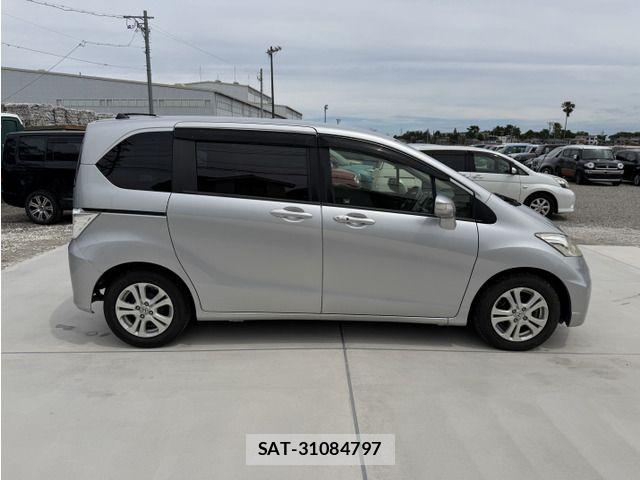 Honda FREED 2012-08 8207606-7