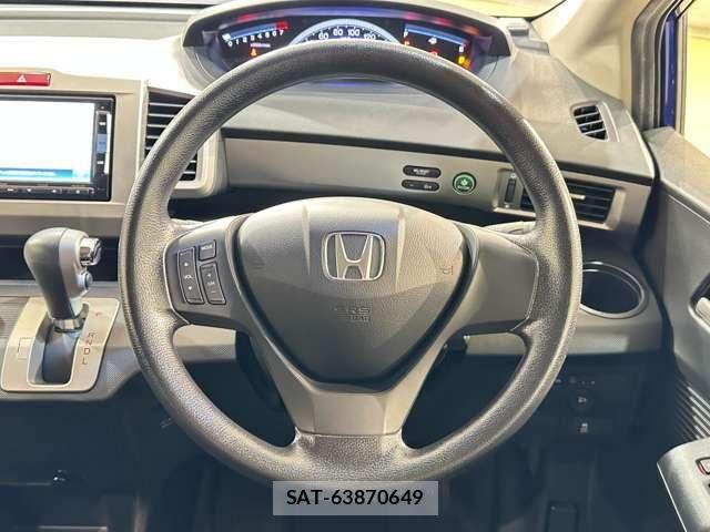 Honda FREED 2014-12 8207598-9