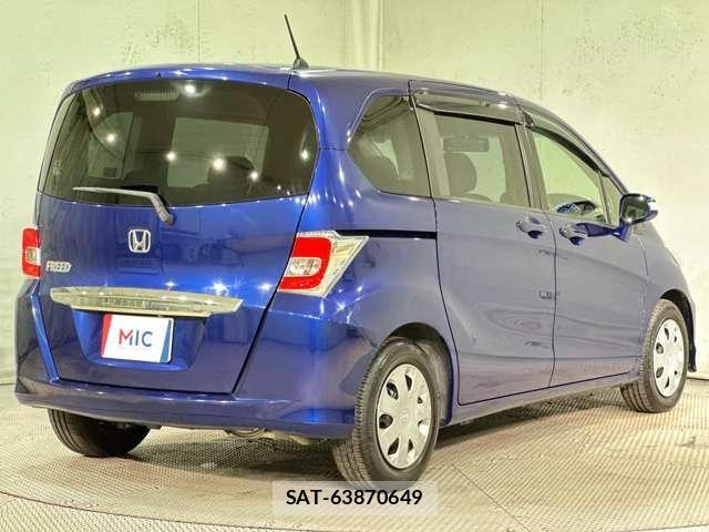 Honda FREED 2014-12 8207598-4