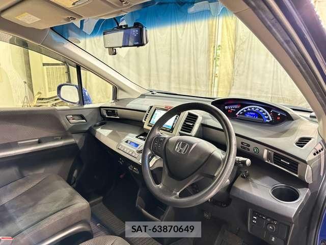Honda FREED 2014-12 8207598-8