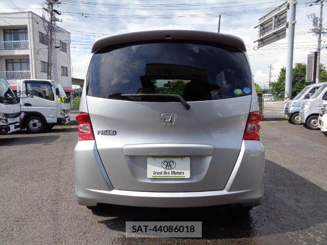 Honda FREED 2009-11 8207615-17
