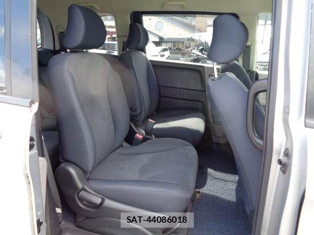 Honda FREED 2009-11 8207615-8
