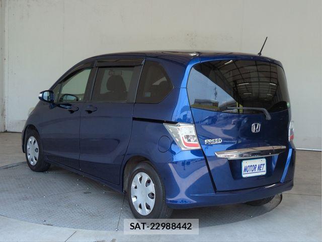 Honda FREED 2013-08 8207610-18