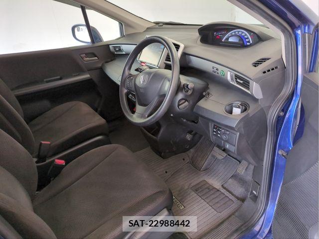 Honda FREED 2013-08 8207610-24