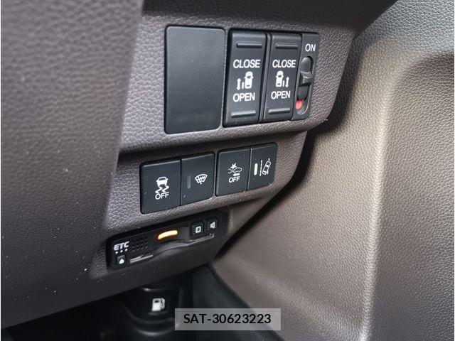 Honda FREED 2019-10 8207597-12