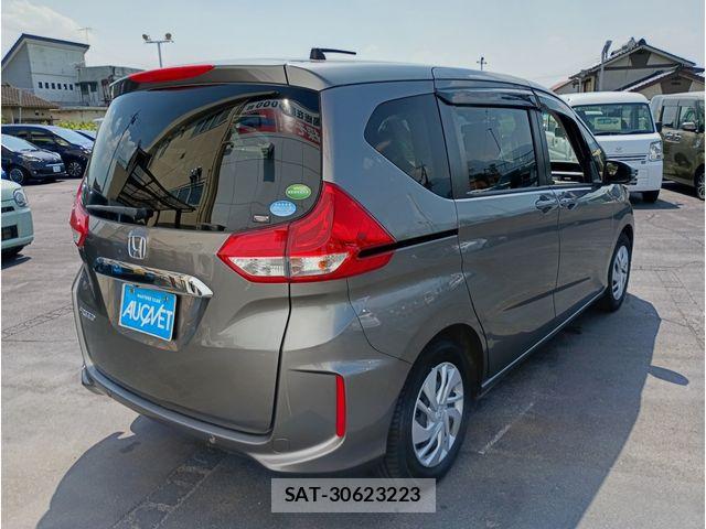Honda FREED 2019-10 8207597-3