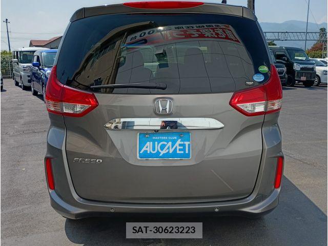 Honda FREED 2019-10 8207597-4