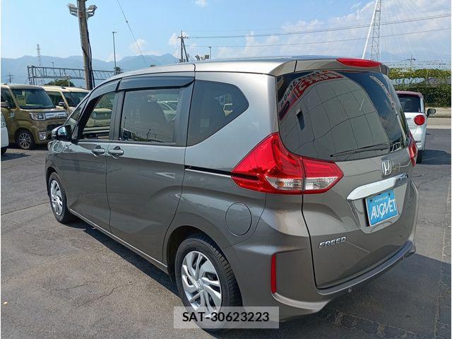 Honda FREED 2019-10 8207597-5