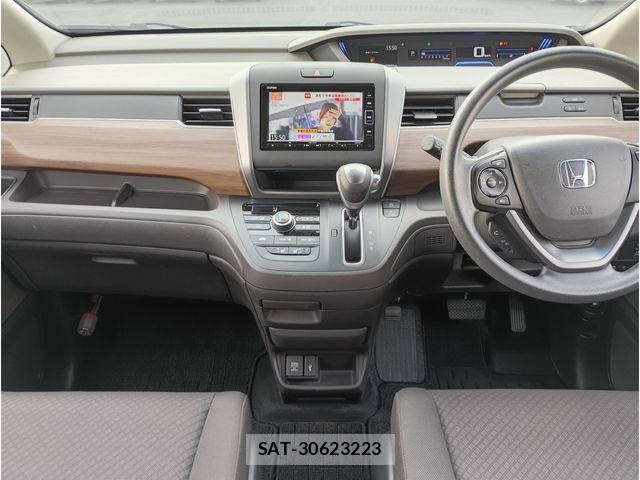 Honda FREED 2019-10 8207597-6
