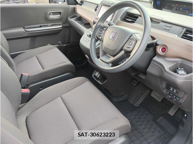 Honda FREED 2019-10 8207597-7