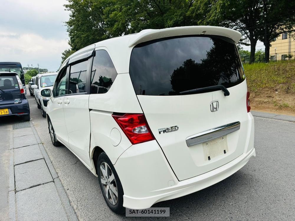 Honda FREED 2009-11 8170161-2