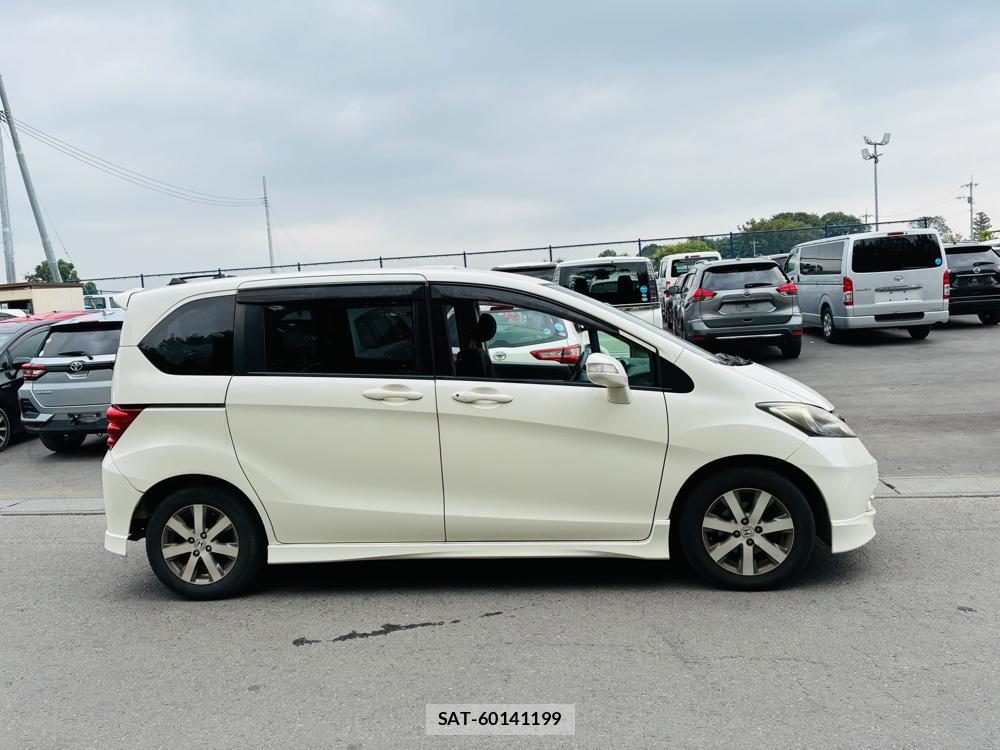 Honda FREED 2009-11 8170161-5