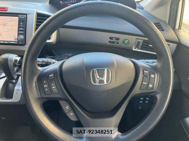 Honda FREED 2012-03 8230133-18