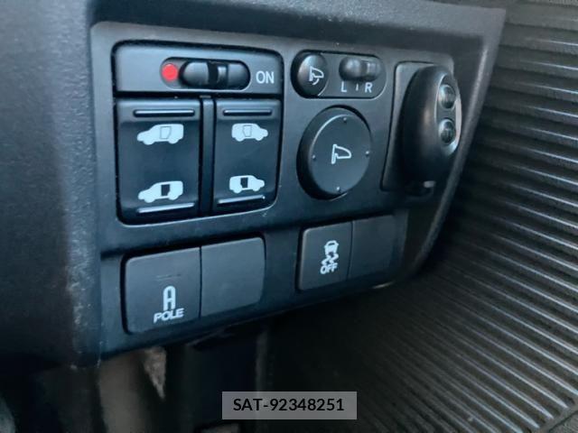Honda FREED 2012-03 8230133-23