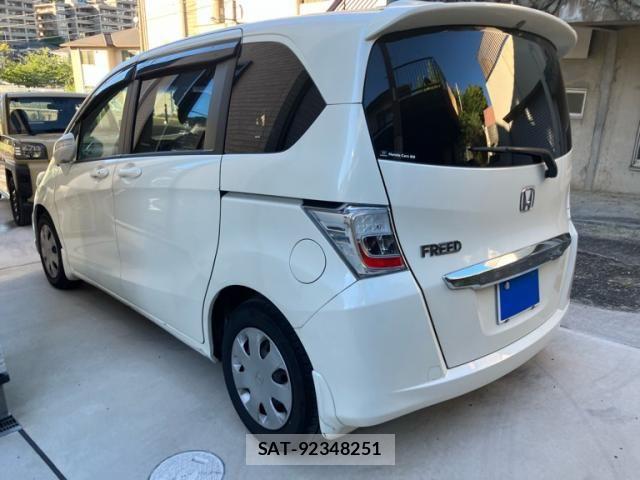 Honda FREED 2012-03 8230133-2