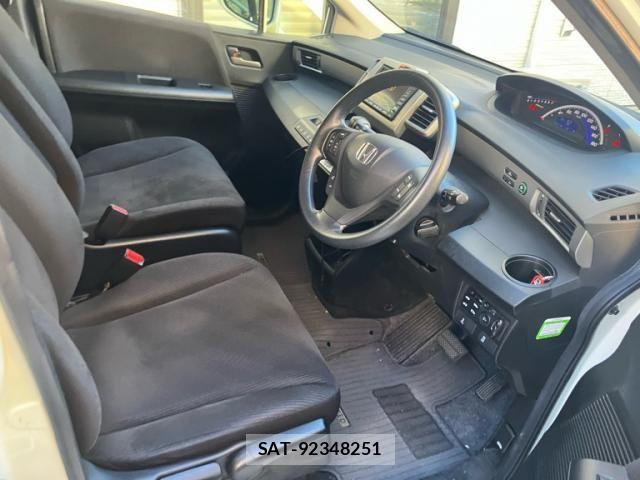 Honda FREED 2012-03 8230133-7