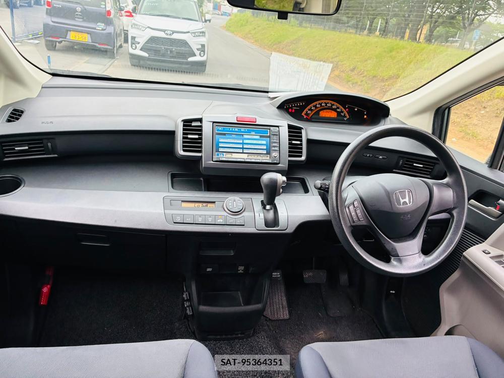 Honda FREED 2009-07 8170162-12