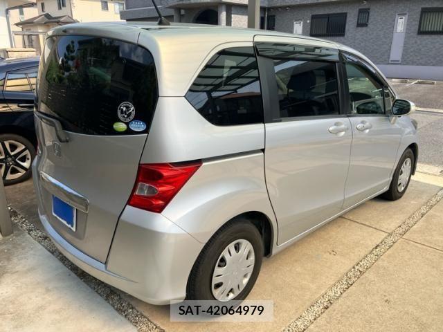 Honda FREED 2009-11 8230136-4