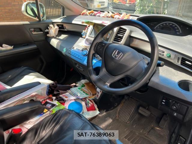 Honda FREED 2014-08 8230135-7